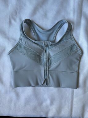 Lululemon Zip Front Sports Bra Light Blue 💫